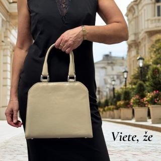 ❤️Kabelka CREMA vo farbe nadchádzajúcej sezóny jeseň/zima 2025. Elegantná, minimalistická kabelka do ruky, ktorej súčasťou...